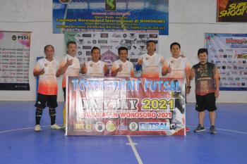 Dandim Cetak 3 Gol Dalam Pertandingan Futsal May Day